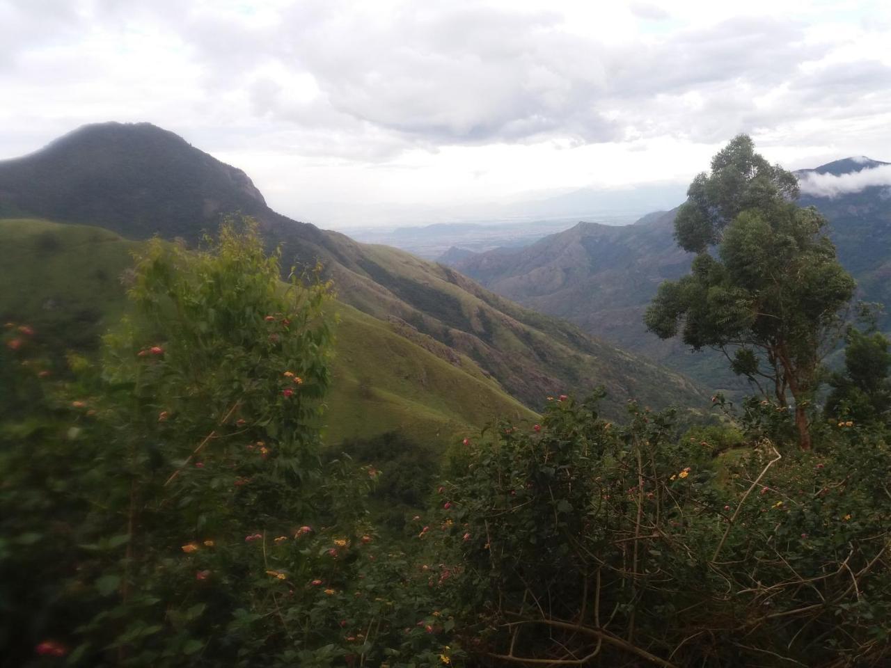 Hotel Monsoon Grande Munnar Esterno foto